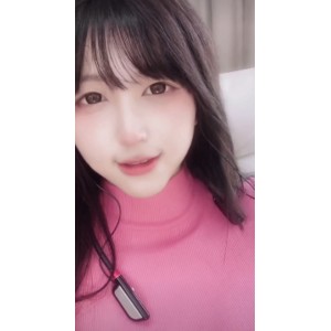 抖音半荤兔柒柒大摆锤最新合集1V928M，硕山峰前，会员定制