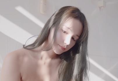 自拍平台naomiii回归新作1V1.2G，时长28分，资源断更，欢迎下载观看！