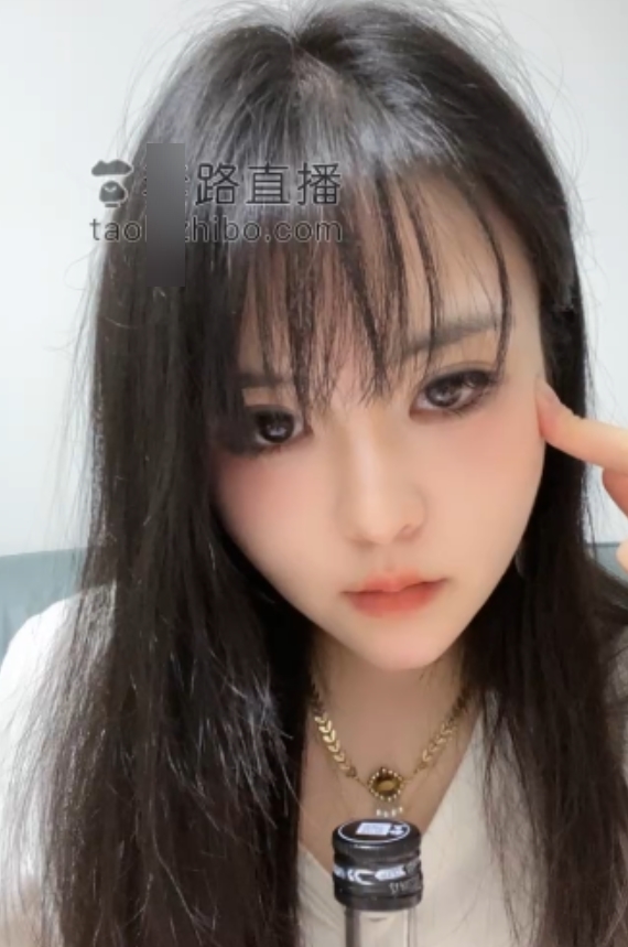 足系列直播女王红绿灯小合集12V7G，包含高跟黑丝脚底踩踏等多种玩法。