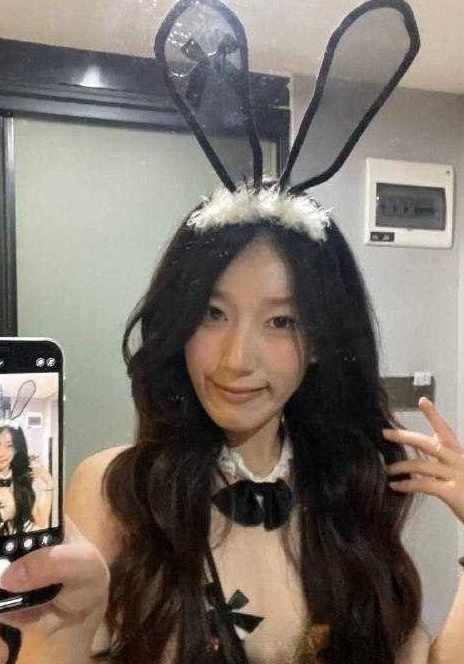 反差婊合集百度盘优质资源53V18P16.7G，电报收集