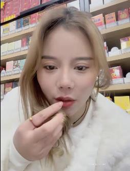 G奶超市收银员欣欣月儿合集2[23V5.1G]，熟女魅力，工作日常