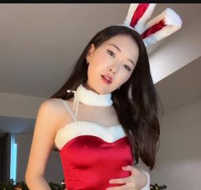 露脸优质百变女神merio私拍合集20V3.4G，贴心博主，图集327张