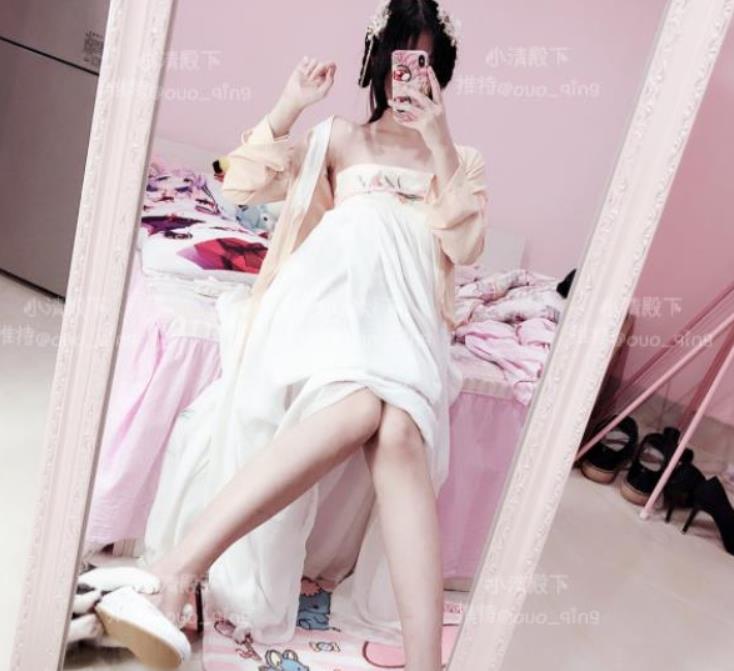 推高质量某推稀缺合集小清殿下最新资源9.5G，古风COS大长腿诱惑