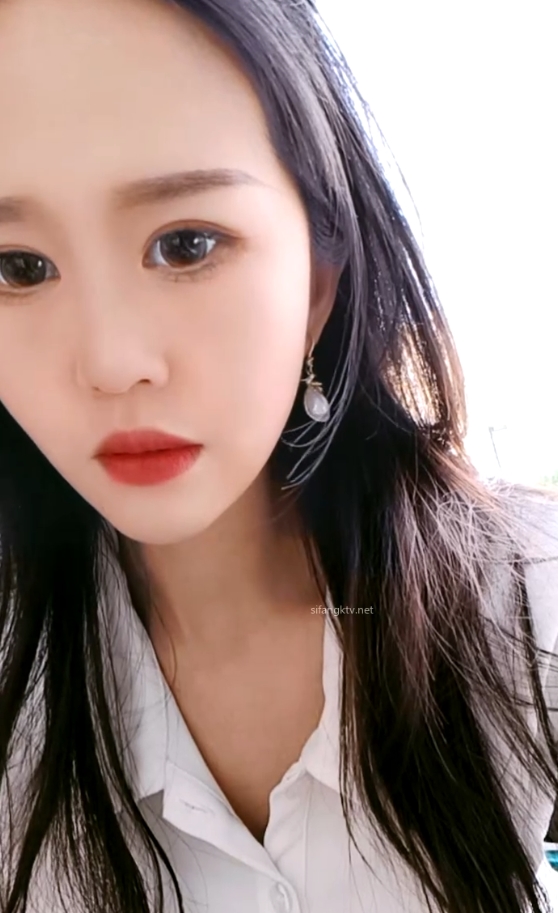 百度乌苏儿户外女神视频合集38部16.4G，厕所战神小性感