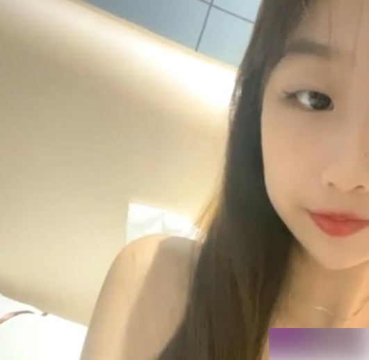 李溪妍6月自拍8部3.28G新晋网红