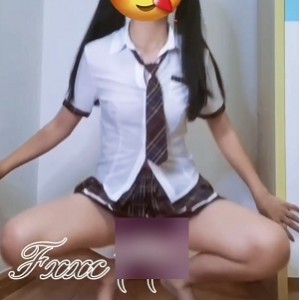 7酱户外真人秀28V872M辣翻街头