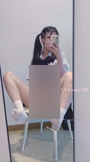 Asuku萌系天花板双马尾私拍37v车阵合集2.29G