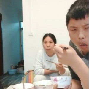 成都大姨三人游20V互动合集9.06G姿势太会了