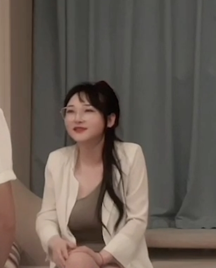 探花小飞哥边缘系列9部6.66G高端定制展示