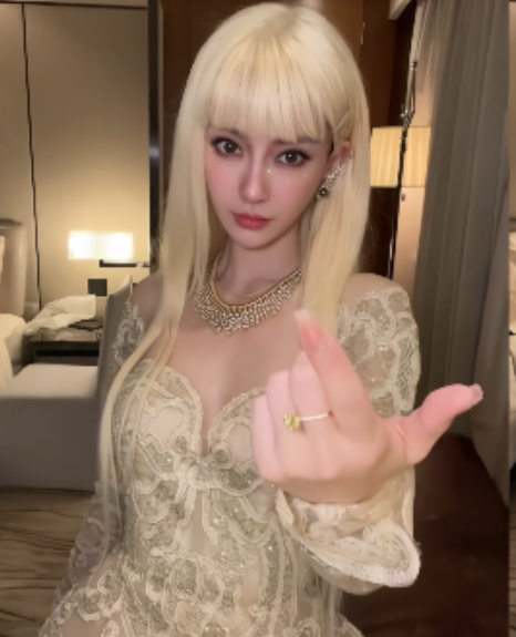 抖音杨颖火辣换装秀合集78部45G曲线诱人