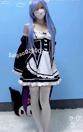 推特一只可爱简一字马变装合集NV部2.6G柔韧度惊人