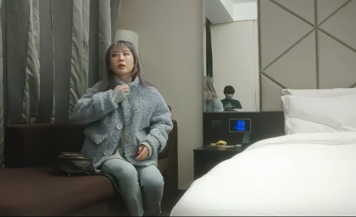 紫发妹妹兼职拍摄深夜合集88部50G私下收藏