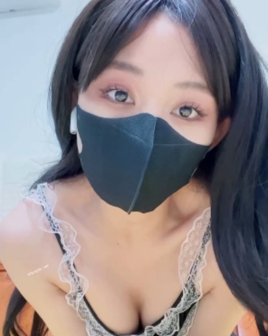 桃子taotao7481推特御姐风36部3.87G美腿合集