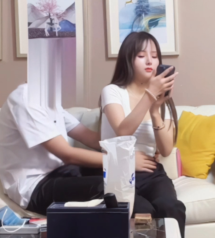 推特探花小飞哥高端约会1V2.46G绝顶体验