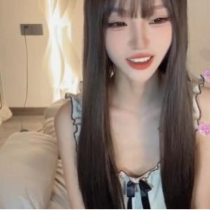 StripchatSunflowerbbb诱惑热舞合集4部2.8G超火辣