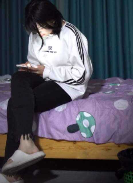 火辣推特135部鱼哥小妹妹合集34.7G