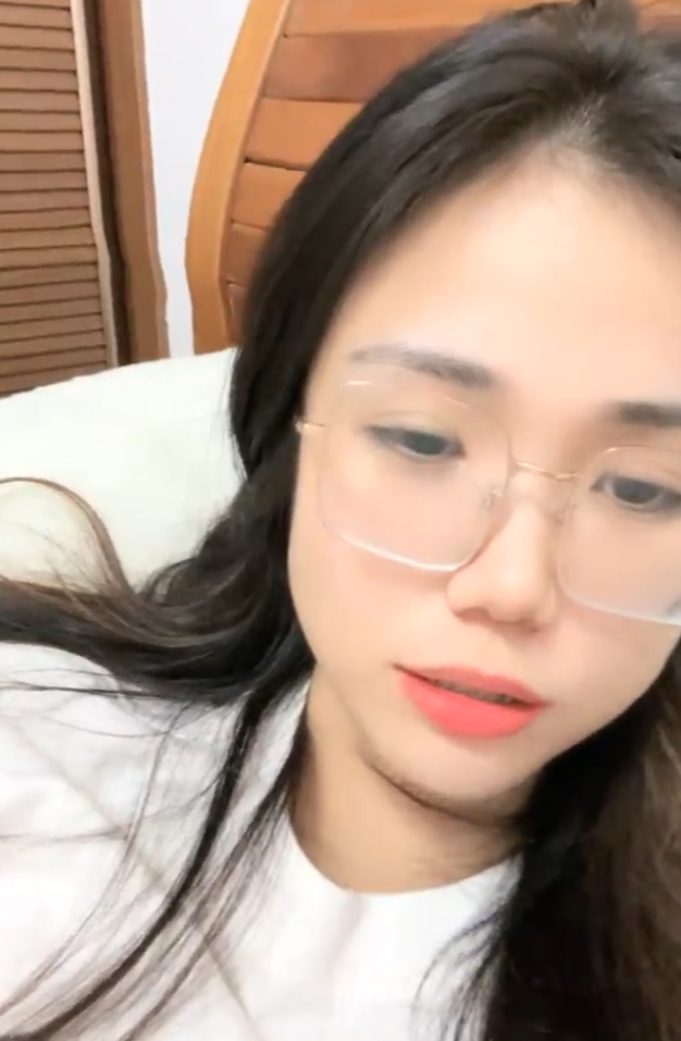 推特妮妮眼镜妹60部56.4G优质