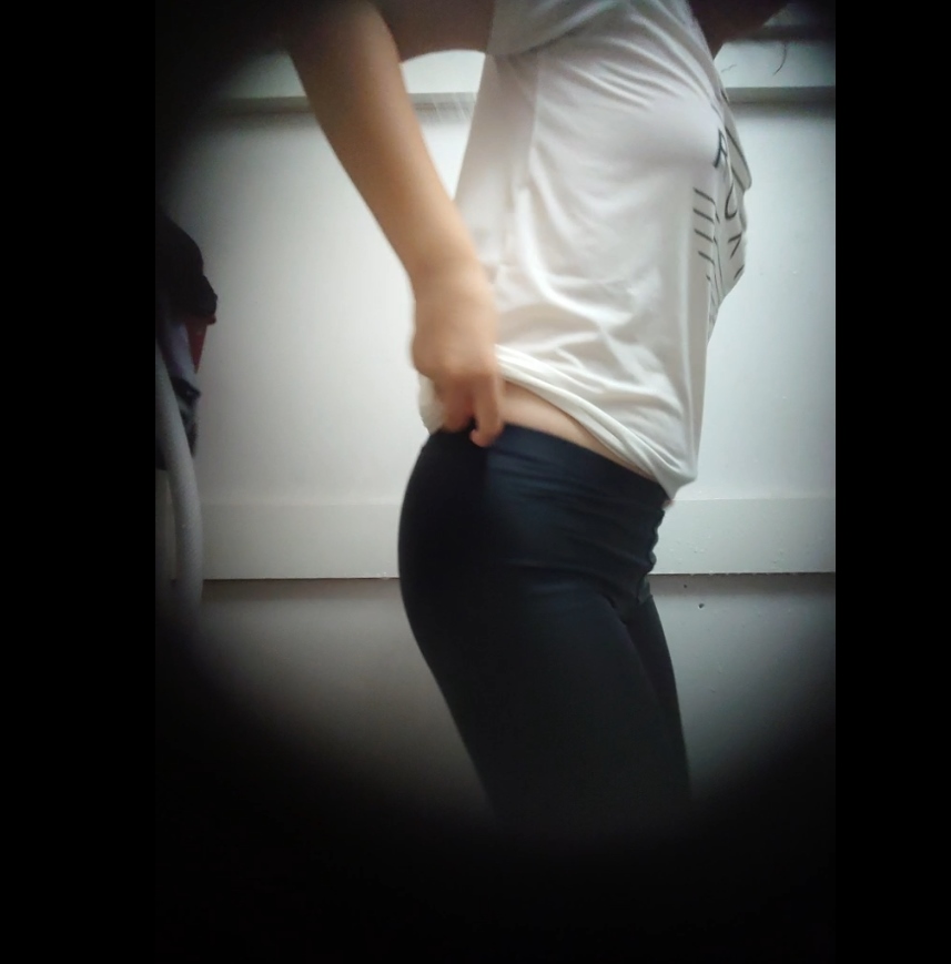 合租第一视角小白沐浴特写0.46G极致诱惑