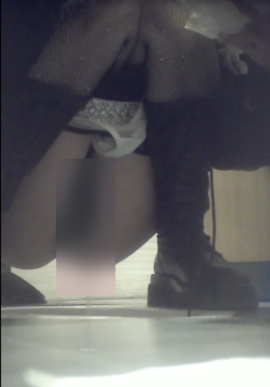 秘传KTV女厕拍摄优质全景多位美女1部1.02G