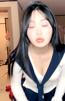 主播米亚同学XX视频6v3.7G心碎展示