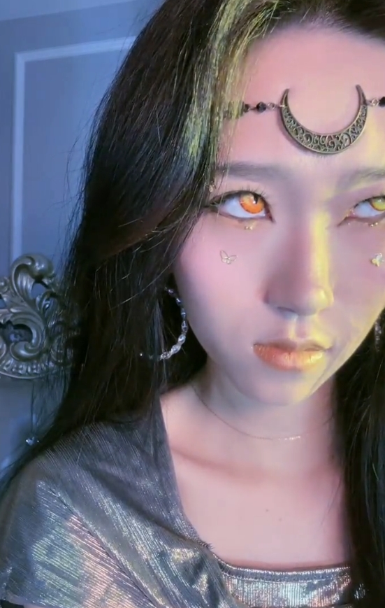 玩物陈莹斯蛇妖热舞视频1.3G太烧了