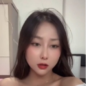 OnlyFans宝儿火辣私拍合集10部3.49G高颜值超撩人